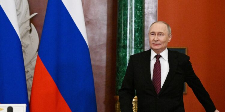 Ρωσία: Διπλωματικό «κρυφτό» στον ρυθμό της Μόσχας στην Κωνσταντινούπολη