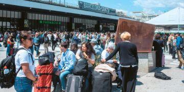 The lesson of Spain and conspiracy theories: Can a “mega blackout” happen in Greece too?