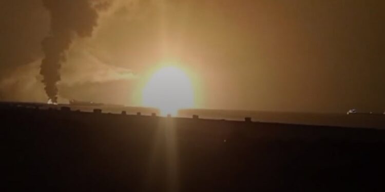 Αεροπορικά πλήγματα στην Χοντέιντα της Υεμένης