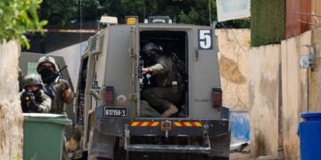 Ο στρατός θα χρησιμοποιήσει «όλα τα μέσα» για να βρει αυτούς που σκότωσαν Ισραηλινή έγκυο