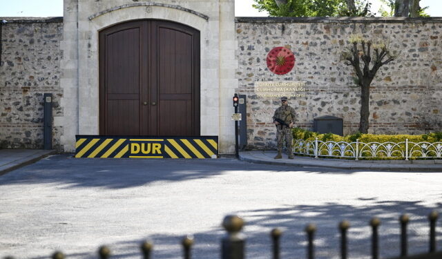 Russian-Ukrainian talks in Constantinople: trilateral talks without Zelensky and with low expectations