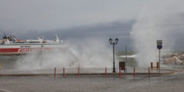 Έκτακτο δελτίο από την ΕΜΥ – Πού και πότε θα χτυπήσει η κακοκαιρία