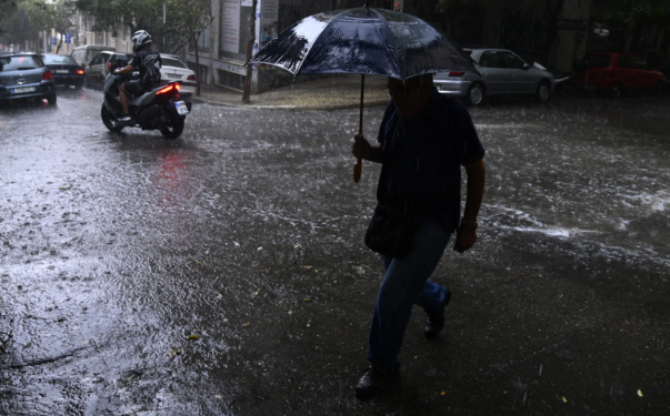 Καιρός: Επιδείνωση σήμερα με βροχές και καταιγίδες