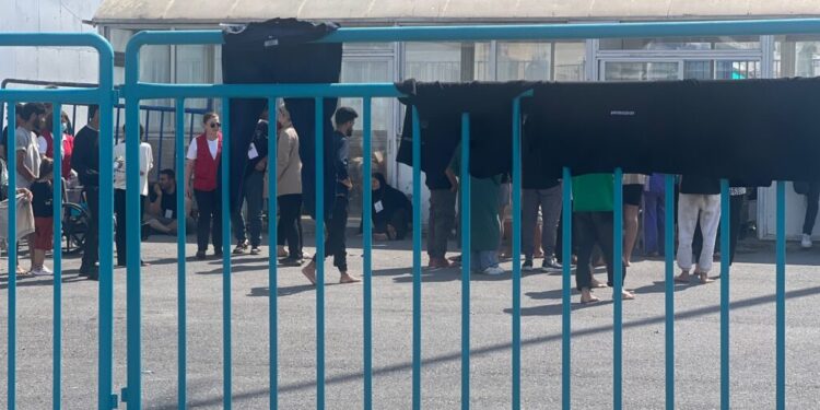 Τρεις συλλήψεις για παράνομη διακίνηση μεταναστών – Την Τετάρτη θα αναχωρήσουν οι 78 διασωθέντες