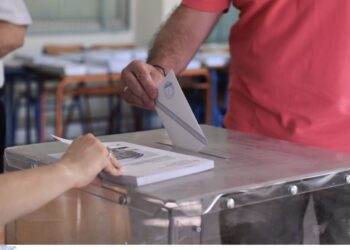 Δημοσκόπηση MRB: Προβάδισμα 10,8 μονάδων της ΝΔ έναντι της Πλεύσης Ελευθερίας