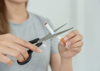 Πώς να ξεγελάσεις το μυαλό σου για να κόψεις τις κακές συνήθειες