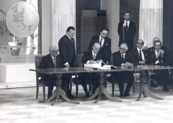 «Έχομε την απόφαση να είμαστε όλοι Ευρωπαίοι, όπως θα έλεγε ο Τσώρτσιλ, και όλοι Έλληνες, όπως θα έλεγε ο Σέλλεϋ»