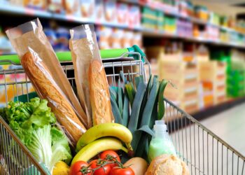 Θωρακισμένη η κατανάλωση στο «ράφι» παρά την ακρίβεια