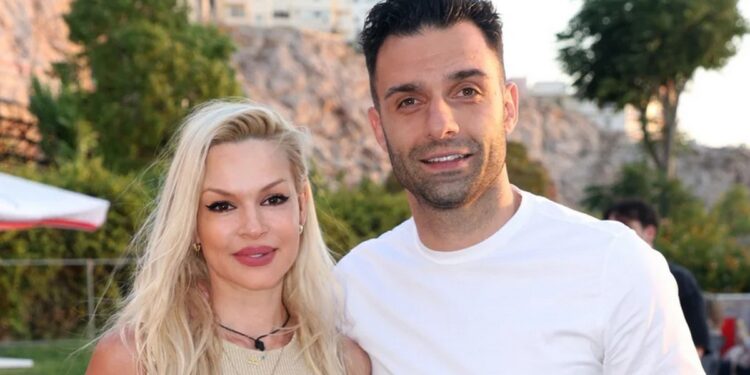 Βίκυ Κάβουρα: Η ανάρτησή της για τα πρώτα γενέθλιά της κόρης της