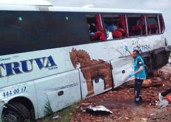 Τραγωδία στην Τουρκία: 8 νεκροί και 20 τραυματίες έπειτα από καραμπόλα στο Τσανάκαλε