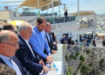 «Προχωράμε με βάση τα επιστημονικά δεδομένα, με στόχο την ασφάλεια πολιτών και επισκεπτών»