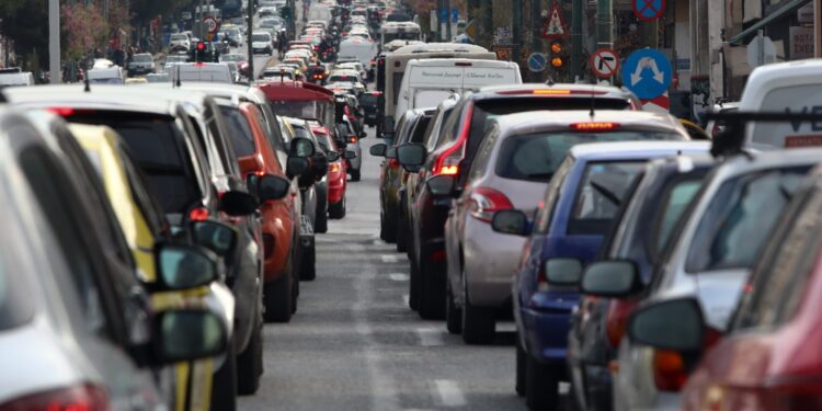 Έντεκα προτάσεις στο υπουργείο Υποδομών για εκτόνωση του κυκλοφοριακού στον Πειραιά