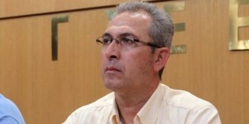 «Όλα στο φως γιατί αργά ή γρήγορα το φως νικάει το σκοτάδι» – Η ανακοίνωση για την απόλυση Γενιδούνια και το δυστύχημα στα Τέμπη