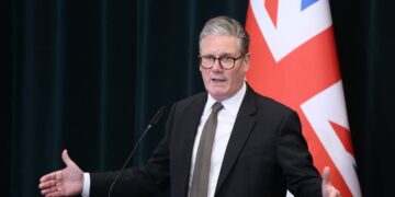 Συμφωνία «στρατηγικής εταιρικής σχέσης» υπέγραψαν Βρετανία και Β. Μακεδονία