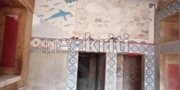 Κρήτη: Κατέρρευσε από τους θυελλώδεις ανέμους η ιστορική τοιχογραφία με τα δελφίνια στο Ανάκτορο της Κνωσού