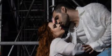 Ένας χρόνος από την πρόταση γάμου που «λύγισε» το J2US – Το τρυφερό μήνυμα της τραγουδίστριας