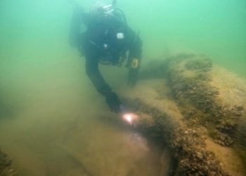 Ψαράς ανακάλυψε τυχαία ιστορικό ναυάγιο σε λίμνη