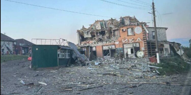 Τρεις τραυματίες από ουκρανικό πύραυλο που έπληξε ξενοδοχείο στο Κουρσκ