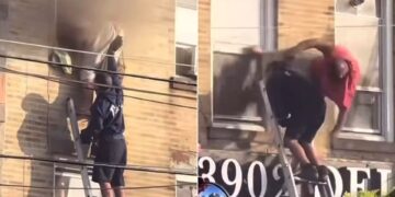 Βίντεο: Άνδρας πέφτει στο κενό και πεθαίνει καθώς καταρρέει σκάλα της πυροσβεστικής