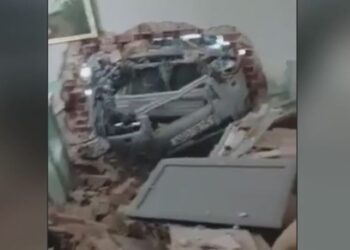 Λαγκαδάς: Αυτοκίνητο «εισέβαλε» στο σαλόνι ηλικιωμένης γυναίκας στην Άσσηρο