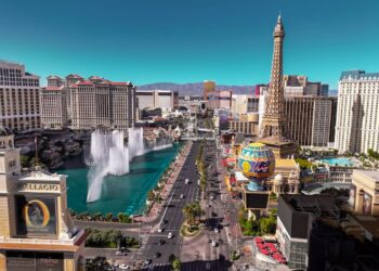 Η πόλη που γεννήθηκε στην έρημο. Και έγινε μύθος