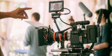 Δεν υπάρχουν ακόμη αποφάσεις για τους δασμούς στις ξένες ταινίες