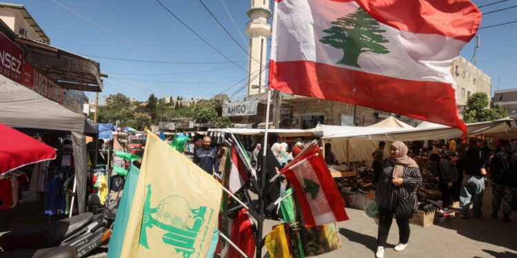 Εκστρατεία στήριξης της Χεζμπολάχ στις εκλογές, την ώρα που αυξάνονται οι εκκλήσεις για αφοπλισμό της