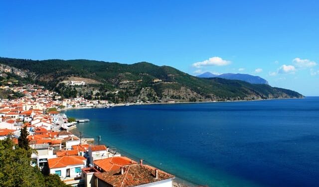 Ρωγμές σε σπίτια και κλειστά σχολεία