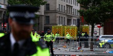 Αυτοκίνητο έπεσε σε πεζούς μετά την παρέλαση της ομάδας