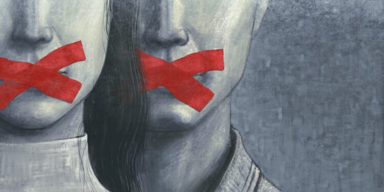 Economist: Πώς η Ευρώπη πνίγει την ελευθερία του λόγου