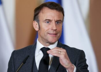 Μακρόν: Η πρόταση Πούτιν για διαπραγματεύσεις «είναι ένας τρόπος να μην απαντήσει» στην εκεχειρία