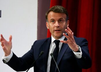 Πρόσθετες κυρώσεις στην Μόσχα αν ο Πούτιν δεν πάει στην Κωνσταντινούπολη