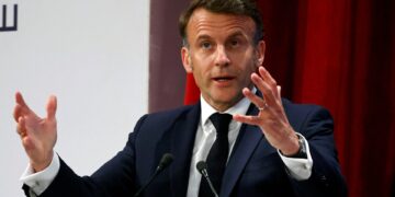 Πρόσθετες κυρώσεις στην Μόσχα αν ο Πούτιν δεν πάει στην Κωνσταντινούπολη