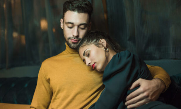 Οι 7 φράσεις που επαναλαμβάνει ένας άνδρας όταν είναι δυστυχισμένος στη σχέση του, αλλά δεν το παραδέχεται