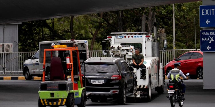 Μανίλα: Όχημα έπεσε σε είσοδο του αεροδρομίου