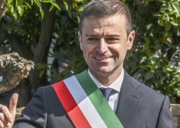 Ιταλία: Συνελήφθη ο δήμαρχος του Σορέντο για χρηματισμό