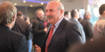 Ποινική δίωξη για κακούργημα εις βάρος του