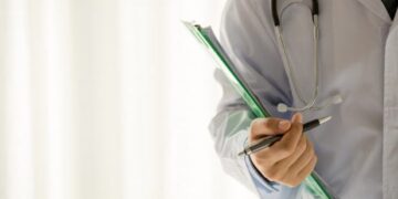 «Είμαι ογκολόγος και αυτή είναι η Νο1 τροφή με προστατευτική δράση που πρέπει να τρώτε για πρωινό»