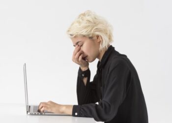 Την απέλυσαν 2 μέρες μετά την πρόσληψή της