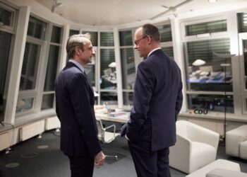 Το ραντεβού Μητσοτάκη – Μερτς στο Βερολίνο, το μεταναστευτικό και τα Eurofighter