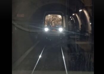 Μετρό Θεσσαλονίκης: Δύο συρμοί ακινητοποιημένοι στην ίδια γραμμή και σε απόσταση 20 μέτρων