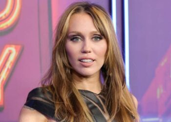 Μιλά ανοιχτά για το πρόβλημα της υγείας της και την απεξάρτησή της από αλκοόλ και μαριχουάνα