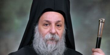 Οργή του Μητροπολίτη για τους «παπασούζες» στον αγώνα μοτοσικλέτας – «Εμφανίστηκαν με προσβλητική και βλάσφημη διάθεση»