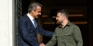 Επικοινωνία Μητσοτάκη – Ζελένσκι: Στο επίκεντρο οι τελευταίες εξελίξεις στην Ουκρανία