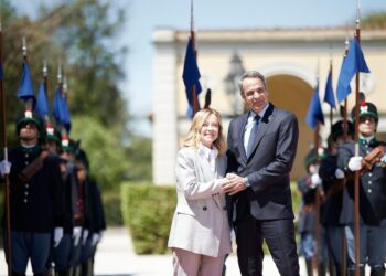 Σε εξέλιξη η συνάντηση Μητσοτάκη