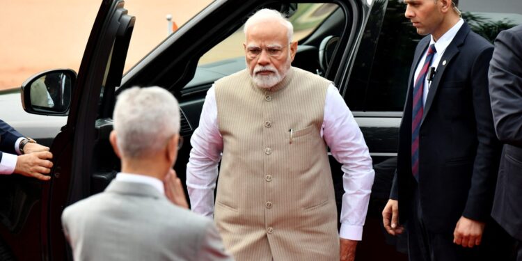 «Πνίγει» το Πακιστάν κόβοντας το νερό των ποταμών