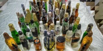 Θεσσαλονίκη: Υπάλληλος του ΑΠΘ εντόπισε 49 μολότοφ σε υπόγειο της Πολυτεχνικής Σχολής