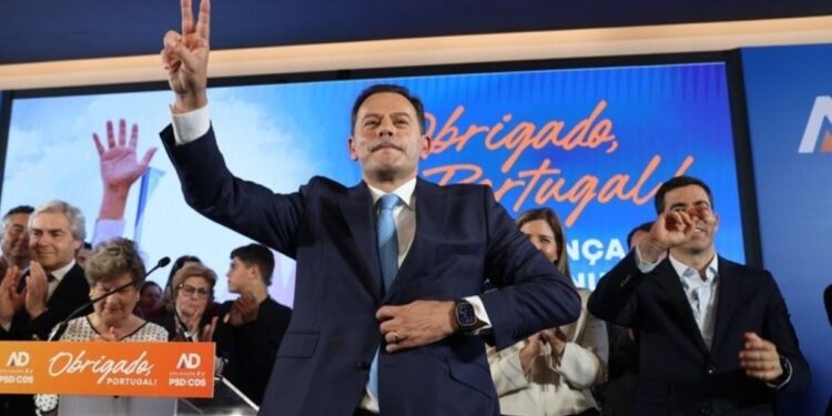Πορτογαλία: Πύρρειος νίκη της κεντροδεξιάς στις πρόωρες εκλογές