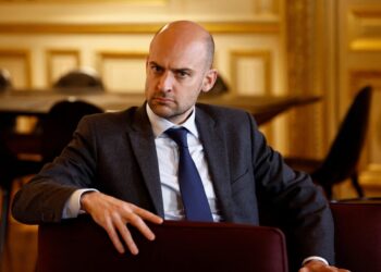 Μετά από αίτημα των ηγετών, η Κομισιόν επεξεργάζεται αυστηρότερες κυρώσεις κατά της Ρωσίας