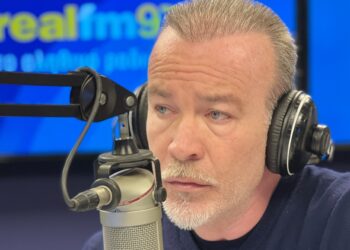 Η εκπομπή τoυ Νίκου Μπογιόπουλου στον Realfm 97,8 (15/5/2025)